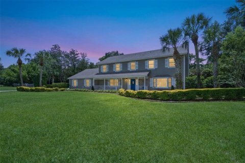 House in Longwood, Florida 4 bedrooms, 257.53 sq.m. № 2225446 - photo 2