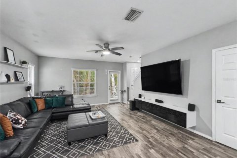 Touwnhouse à louer à Riverview, Floride: 2 chambres, 122.63 m2 № 2285686 - photo 11