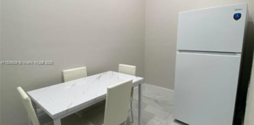 Appartement à Miami, Floride 2 chambres, 178.37 m2 № 1820406
