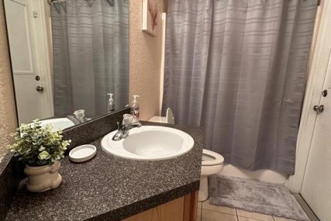 House in Clermont, Florida 5 bedrooms, 154.4 sq.m. № 1866497 - photo 17