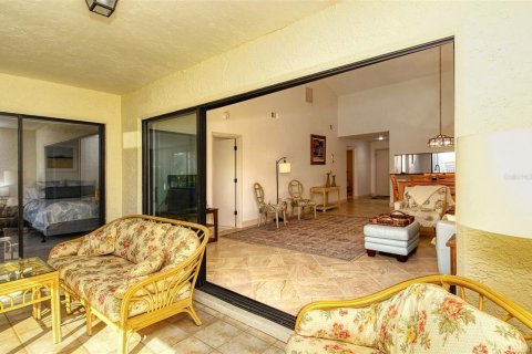 Casa en alquiler en Sarasota, Florida, 2 dormitorios, 119.19 m2 № 941657 - foto 14