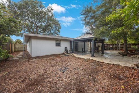 House in Largo, Florida 3 bedrooms, 130.06 sq.m. № 1913097 - photo 27