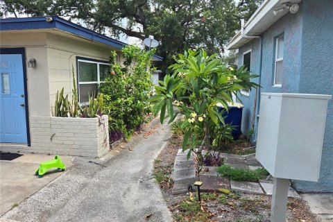 Casa en venta en Clearwater, Florida, 4 dormitorios, 421.78 m2 № 2139837 - foto 2