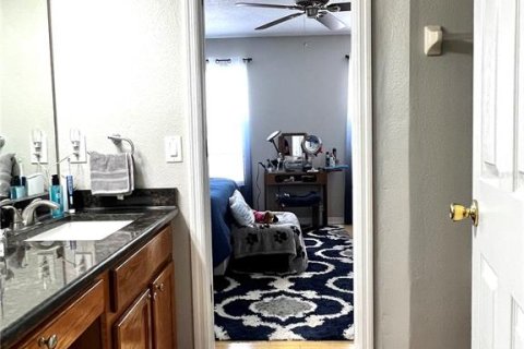 House in Tampa, Florida 5 bedrooms, 275.73 sq.m. № 2234529 - photo 26