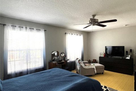 House in Tampa, Florida 5 bedrooms, 275.73 sq.m. № 2234529 - photo 21