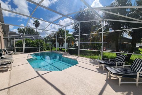 Villa ou maison à vendre à Kissimmee, Floride: 4 chambres, 154.4 m2 № 2267174 - photo 2