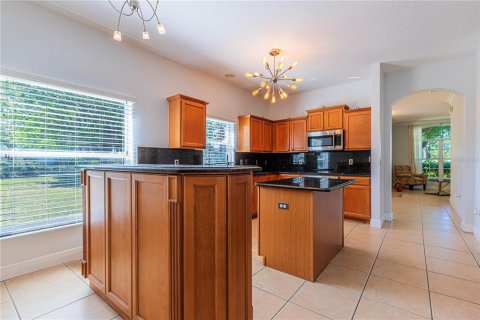 House in Orlando, Florida 4 bedrooms, 188.41 sq.m. № 1609786 - photo 4
