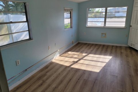 Propiedad comercial en venta en Englewood, Florida, 71.35 m2 № 1718468 - foto 10