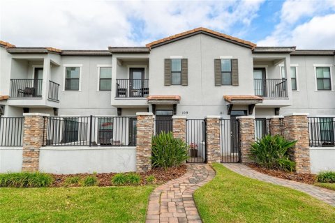 Townhouse in Haines City, Florida 2 bedrooms, 136.01 sq.m. № 1690972 - photo 2