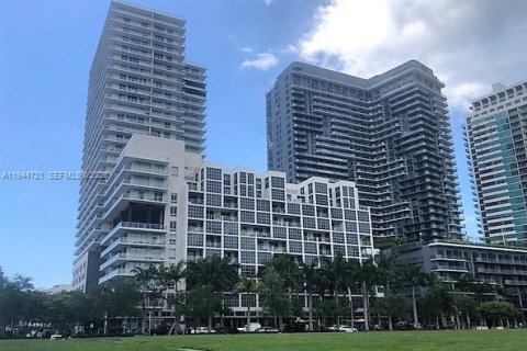 Condo in Miami, Florida, 1 bedroom  № 2003427 - photo 19