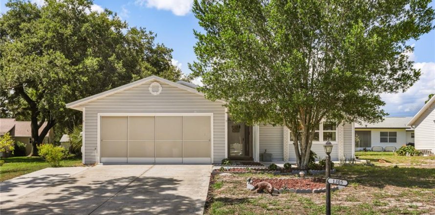 Villa ou maison à Leesburg, Floride 3 chambres, 145.76 m2 № 2157969