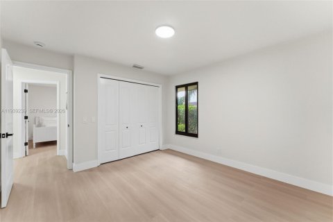 Купить виллу или дом в Палм-Бич-Гарденс, Флорида 4 спальни, 227.52м2, № 1997497 - фото 27