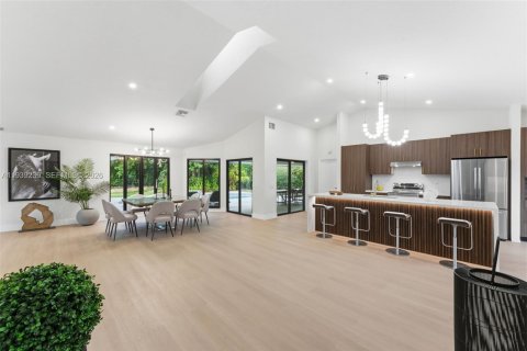 Купить виллу или дом в Палм-Бич-Гарденс, Флорида 4 спальни, 227.52м2, № 1997497 - фото 4