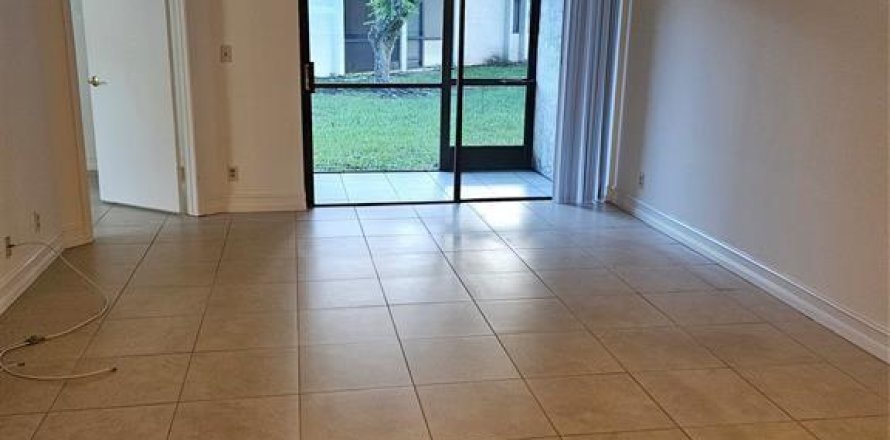 Condo in Margate, Florida, 2 bedrooms  № 2258137