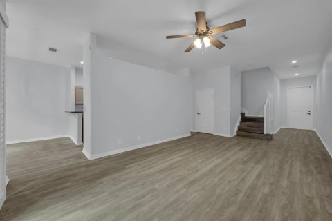 Townhouse in Stuart, Florida 3 bedrooms, 188.68 sq.m. № 2175419 - photo 6
