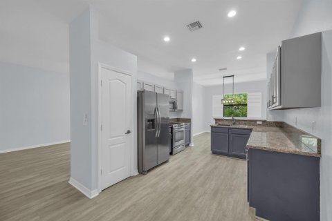 Townhouse in Stuart, Florida 3 bedrooms, 188.68 sq.m. № 2175419 - photo 17