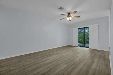 Townhouse in Stuart, Florida 3 bedrooms, 188.68 sq.m. № 2175419 - photo 8