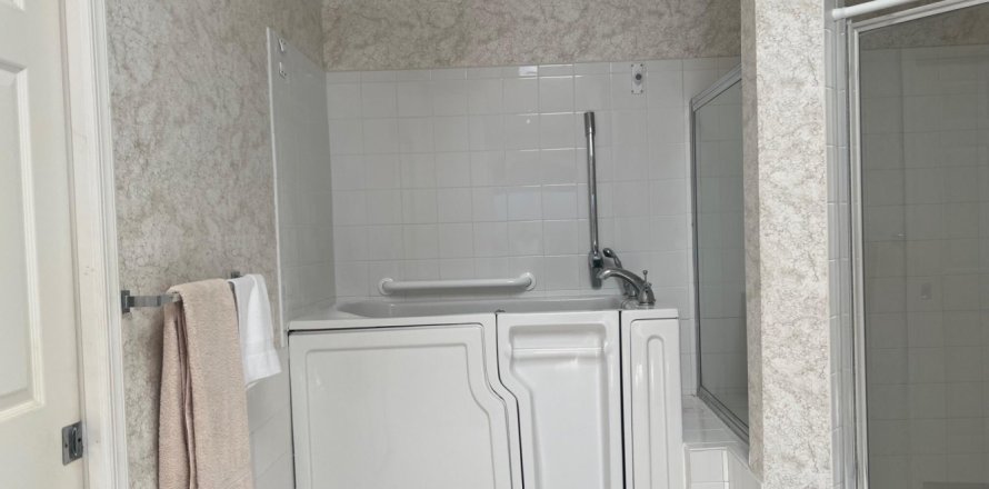Casa en Boynton Beach, Florida 3 dormitorios, 194.63 m2 № 1172841
