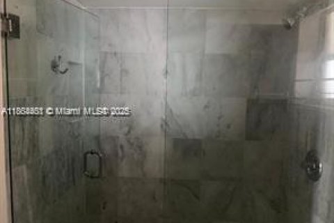 Condominio en venta en Miami, Florida, 2 dormitorios, 89.93 m2 № 1892537 - foto 9