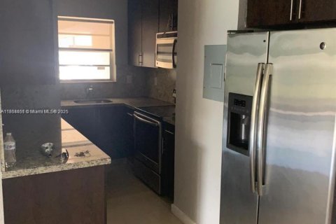 Condominio en venta en Miami, Florida, 2 dormitorios, 89.93 m2 № 1892537 - foto 5