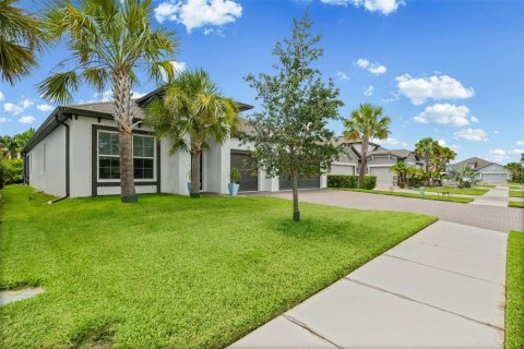 Villa ou maison à vendre à Bradenton, Floride: 4 chambres, 214.98 m2 № 2308283 - photo 2