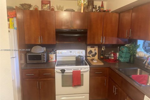 Condominio en venta en Miramar, Florida, 3 dormitorios, 99.41 m2 № 2077698 - foto 2