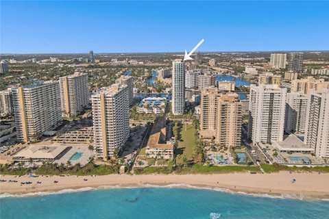 Condo in Hallandale Beach, Florida, 2 bedrooms  № 1784001 - photo 29