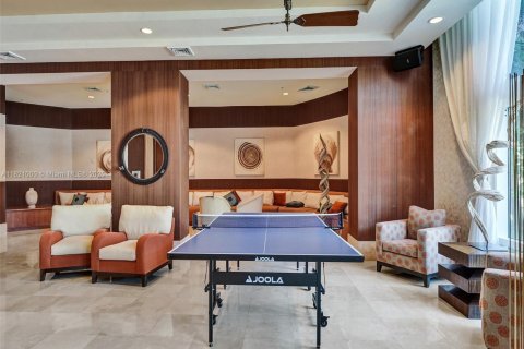 Condo in Hallandale Beach, Florida, 2 bedrooms  № 1784001 - photo 25