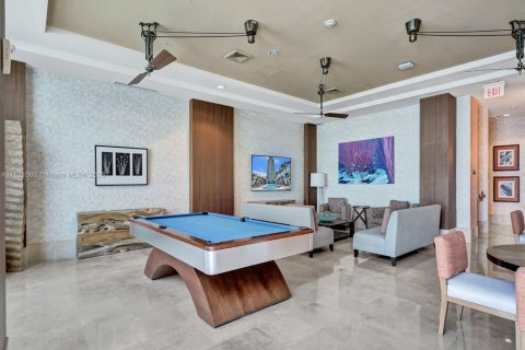 Condo in Hallandale Beach, Florida, 2 bedrooms  № 1784001 - photo 27