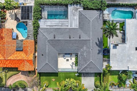 Купить виллу или дом в Холливуд, Флорида 4 спальни, 378.86м2, № 2251618 - фото 18