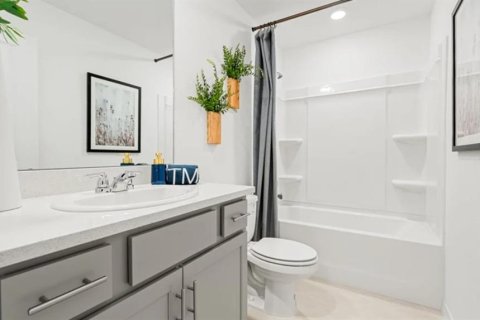 Townhouse in Nokomis, Florida 3 bedrooms, 130.43 sq.m. № 2238270 - photo 11