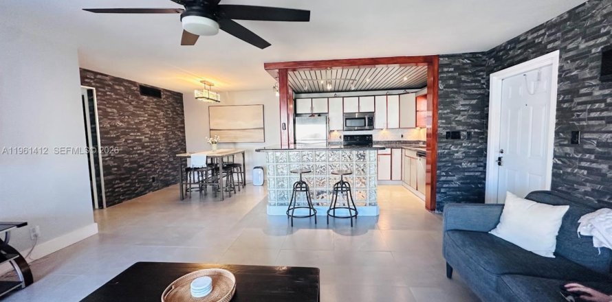 Condominio en Delray Beach, Florida, 2 dormitorios  № 2024957