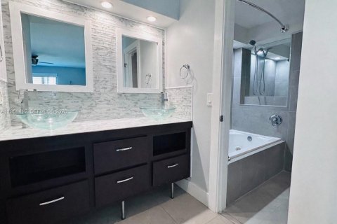 Condominio en venta en Delray Beach, Florida, 2 dormitorios, 98.1 m2 № 2024957 - foto 19