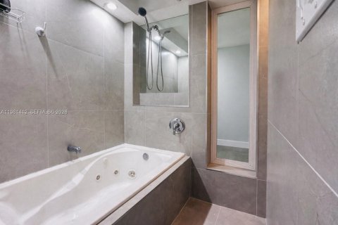 Condominio en venta en Delray Beach, Florida, 2 dormitorios, 98.1 m2 № 2024957 - foto 20