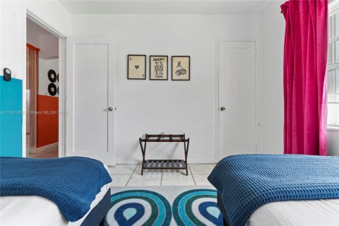 Casa en alquiler en Miami, Florida, 3 dormitorios, 102.66 m2 № 2060056 - foto 18