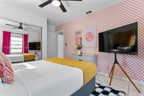 Casa en alquiler en Miami, Florida, 3 dormitorios, 102.66 m2 № 2060056 - foto 24