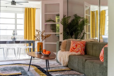 Casa en alquiler en Miami, Florida, 3 dormitorios, 102.66 m2 № 2060056 - foto 7