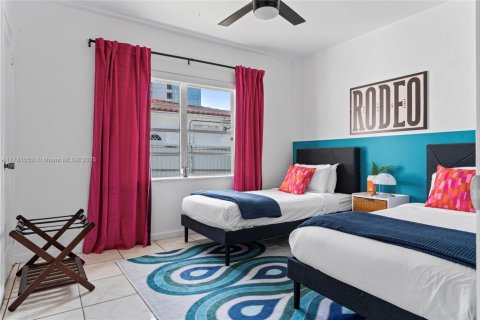 Casa en alquiler en Miami, Florida, 3 dormitorios, 102.66 m2 № 2060056 - foto 15