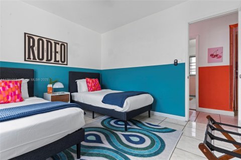 Casa en alquiler en Miami, Florida, 3 dormitorios, 102.66 m2 № 2060056 - foto 17