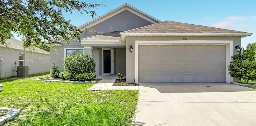 Villa ou maison à Winter Haven, Floride 3 chambres, 159.79 m2 № 2435092
