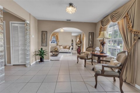 Casa en venta en Miami, Florida, 3 dormitorios, 160.54 m2 № 1925157 - foto 10