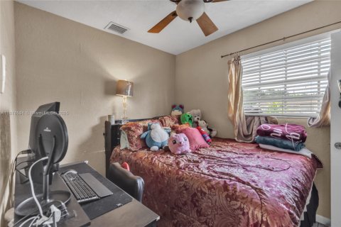 Casa en venta en Miami, Florida, 3 dormitorios, 160.54 m2 № 1925157 - foto 26