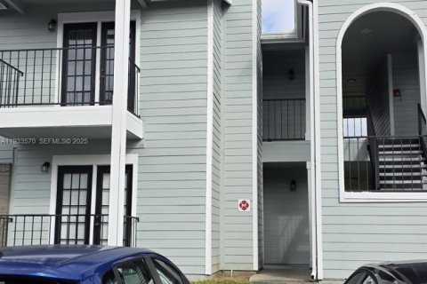 Condominio en alquiler en Orlando, Florida, 1 dormitorio, 60.39 m2 № 1991318 - foto 1