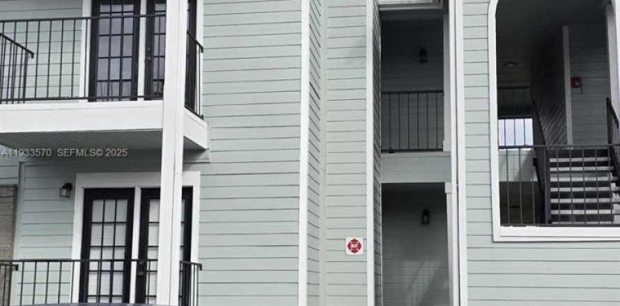 Condominio en Orlando, Florida, 1 dormitorio  № 1991318