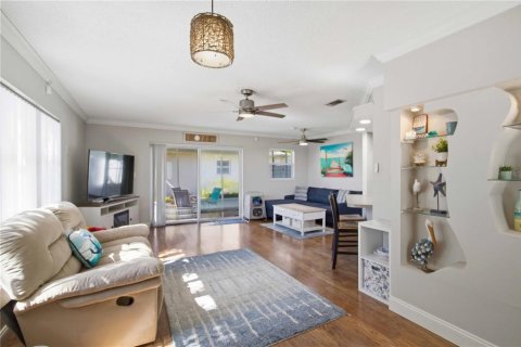 Casa en venta en Bradenton, Florida, 3 dormitorios, 130.53 m2 № 2157236 - foto 4
