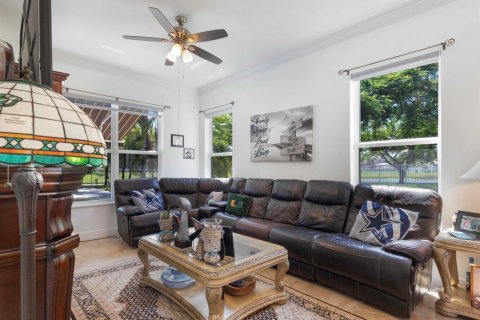 Villa ou maison à vendre à Lake Worth, Floride: 5 chambres, 269.51 m2 № 2146316 - photo 17
