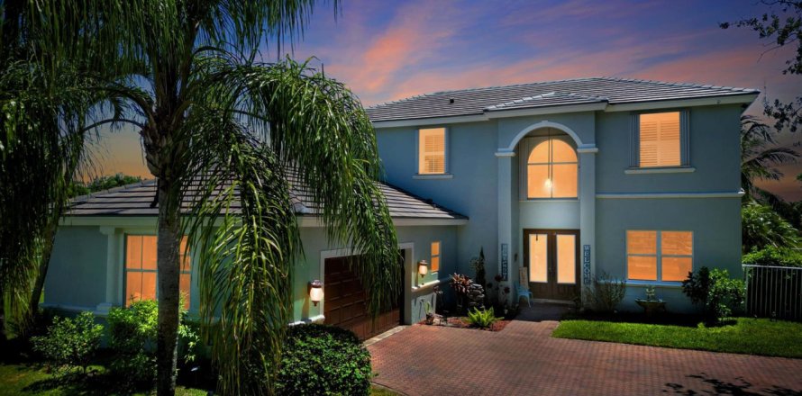 Villa ou maison à Lake Worth, Floride 5 chambres, 269.51 m2 № 2146316