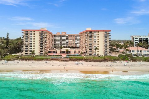 Condo in Hillsboro Beach, Florida, 2 bedrooms  № 1163095 - photo 1