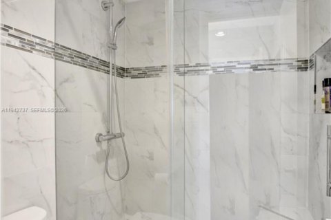 Купить кондоминиум в Санни-Айлс-Бич, Флорида 2 спальни, 113.34м2, № 2017922 - фото 13