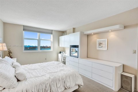 Купить кондоминиум в Санни-Айлс-Бич, Флорида 2 спальни, 113.34м2, № 2017922 - фото 8